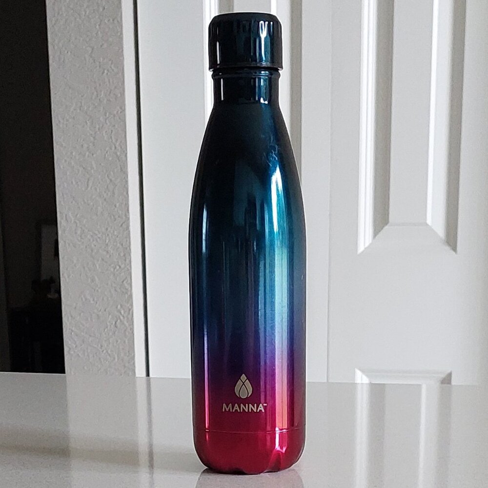 Manna 17 oz Double Wall Stainless Steel Red/Blue Ombre Water Bottle